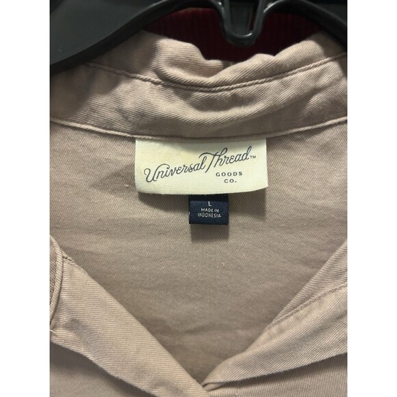 Women’s Universal Thread Soft Pink Oversized Fit Button Down Shirt Size Large - Picture 3 of 5